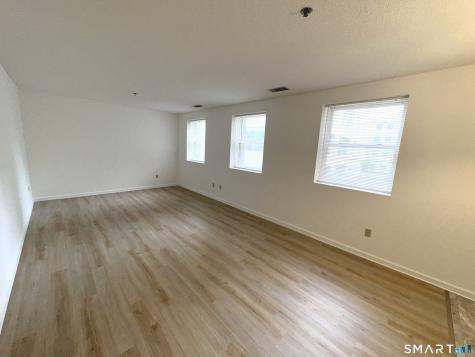 243 Judd Square Wallingford CT 06492