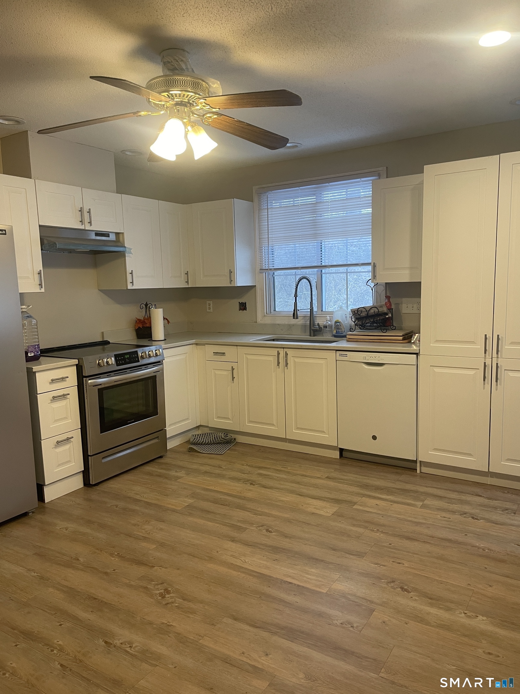 160 Dividend Road Rocky Hill CT 06067