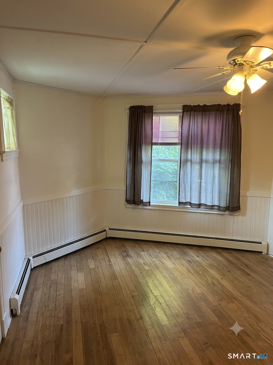 22 Grove Street Norwich CT 06360
