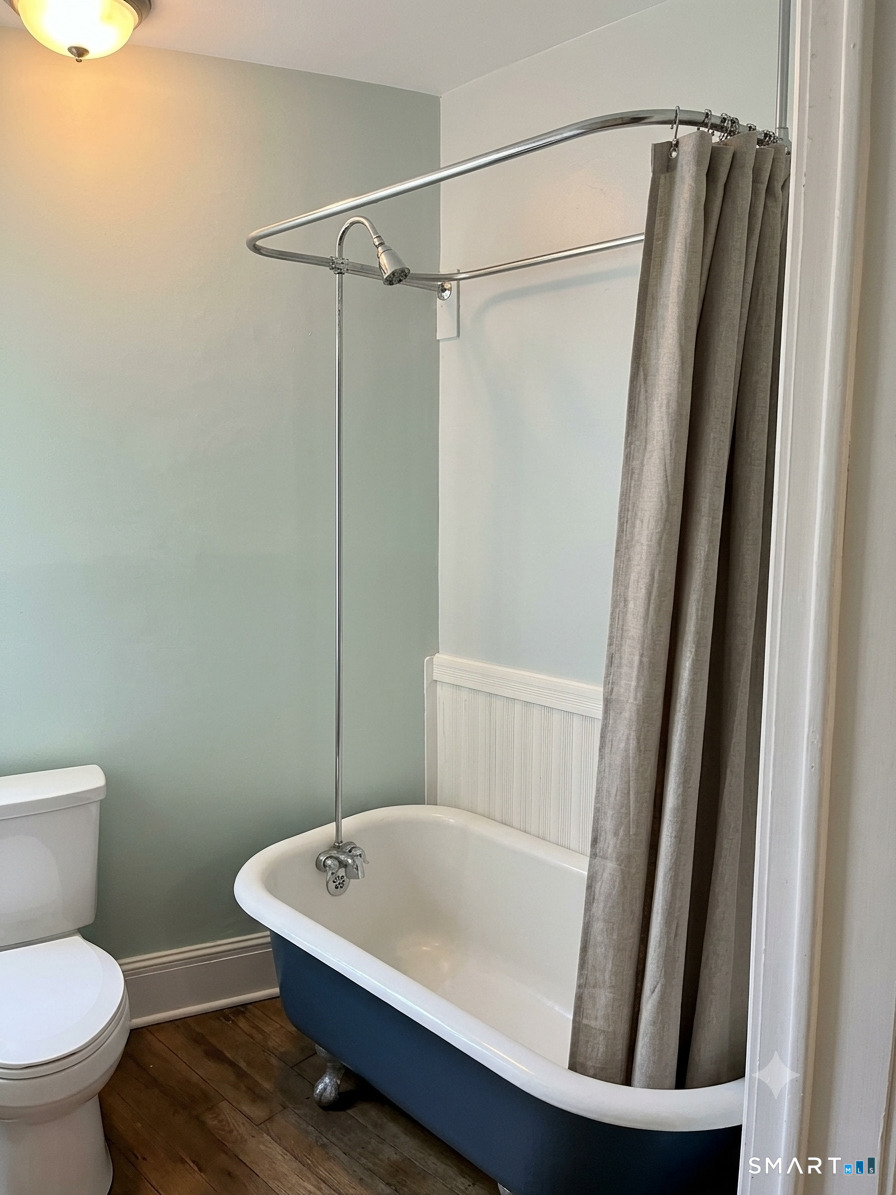 22 Grove Street Norwich CT 06360