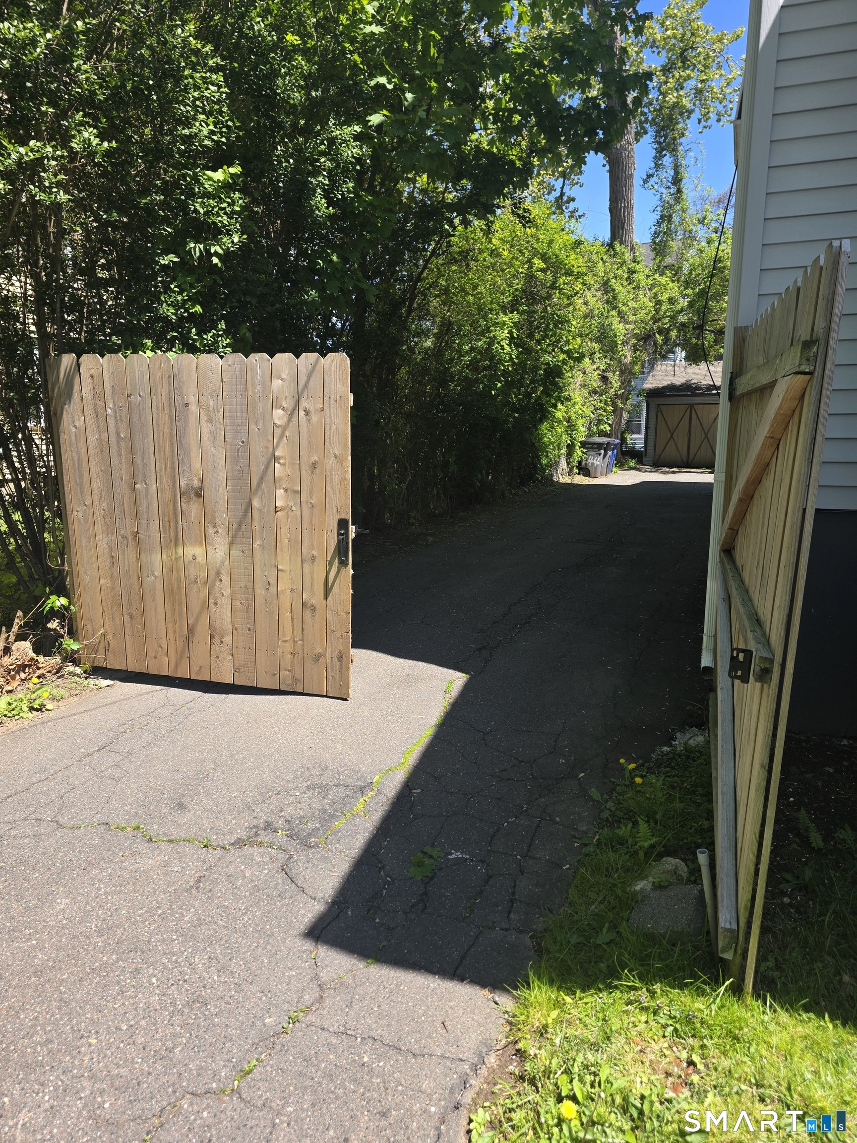 242 Enfield Street Hartford CT 06112