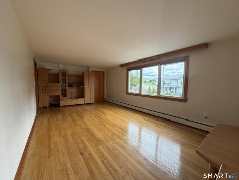 133 Pinehurst Avenue New Britain CT 06053