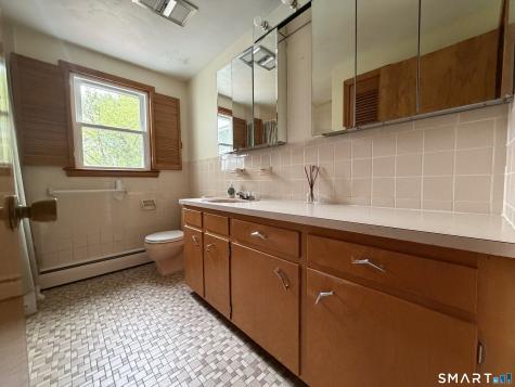 133 Pinehurst Avenue New Britain CT 06053