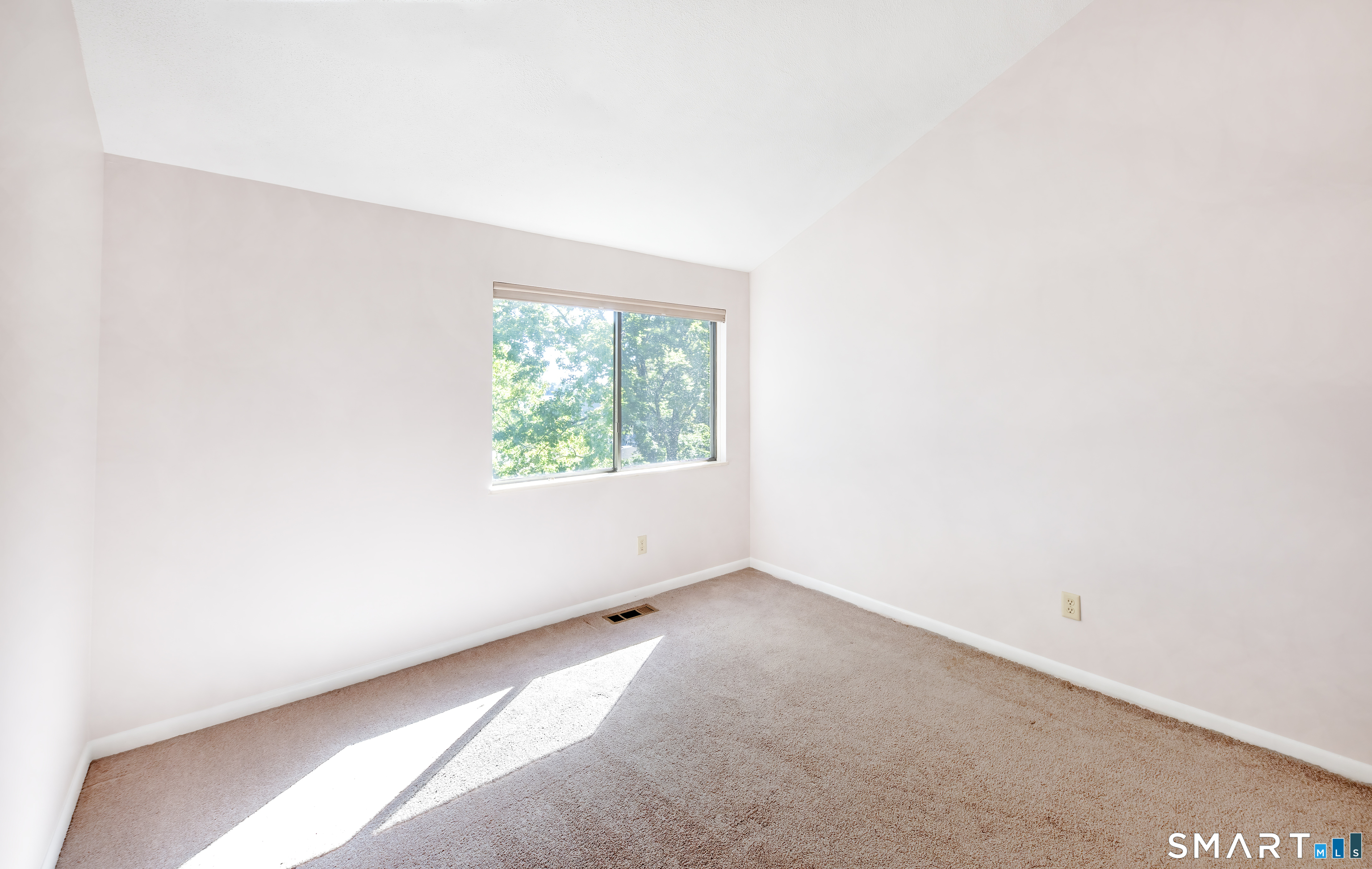 12 Harbour Village Branford CT 06405