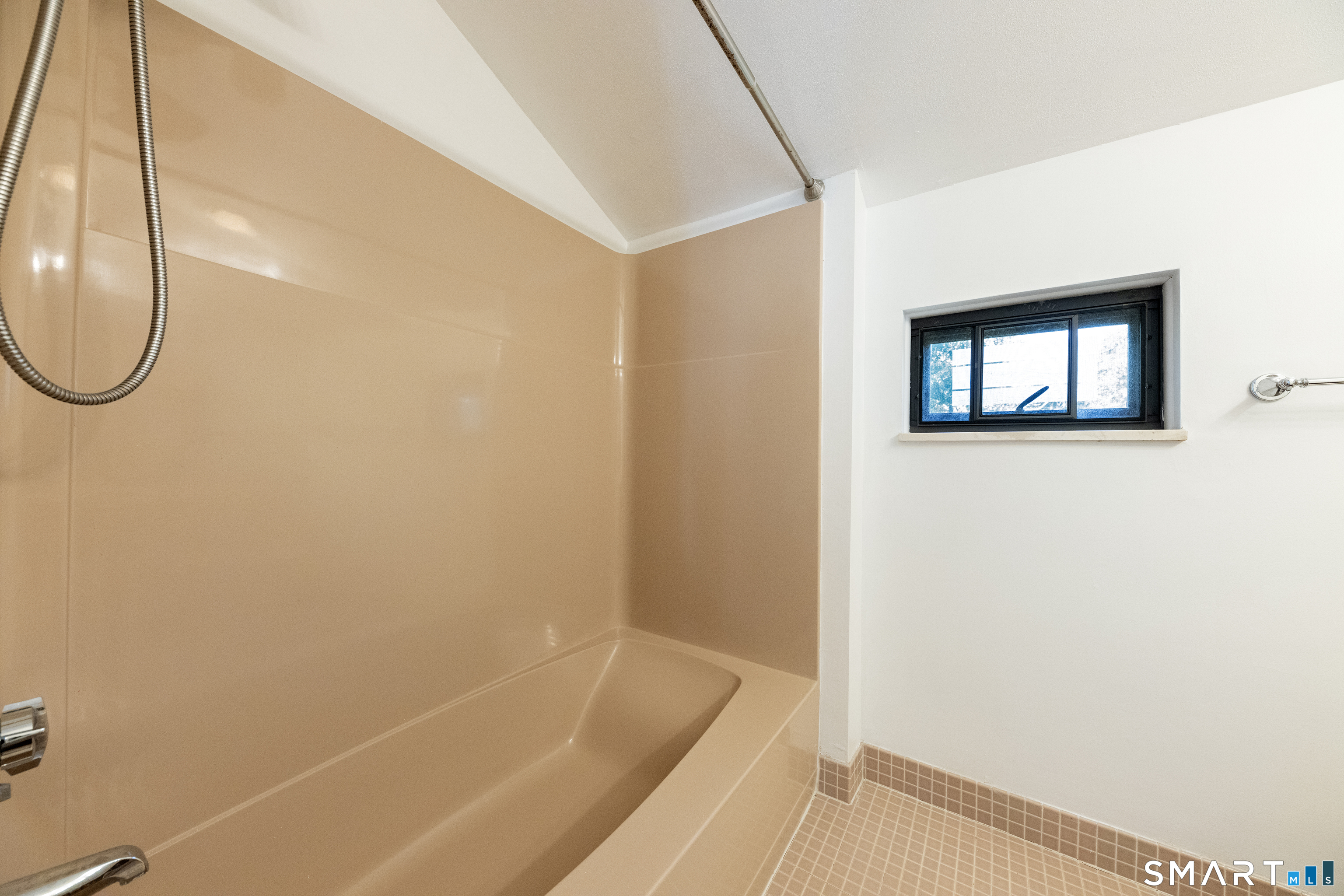 12 Harbour Village Branford CT 06405