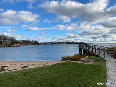 12 Harbour Village Branford CT 06405