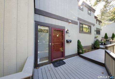 12 Harbour Village Branford CT 06405