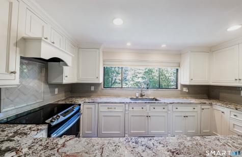 12 Harbour Village Branford CT 06405