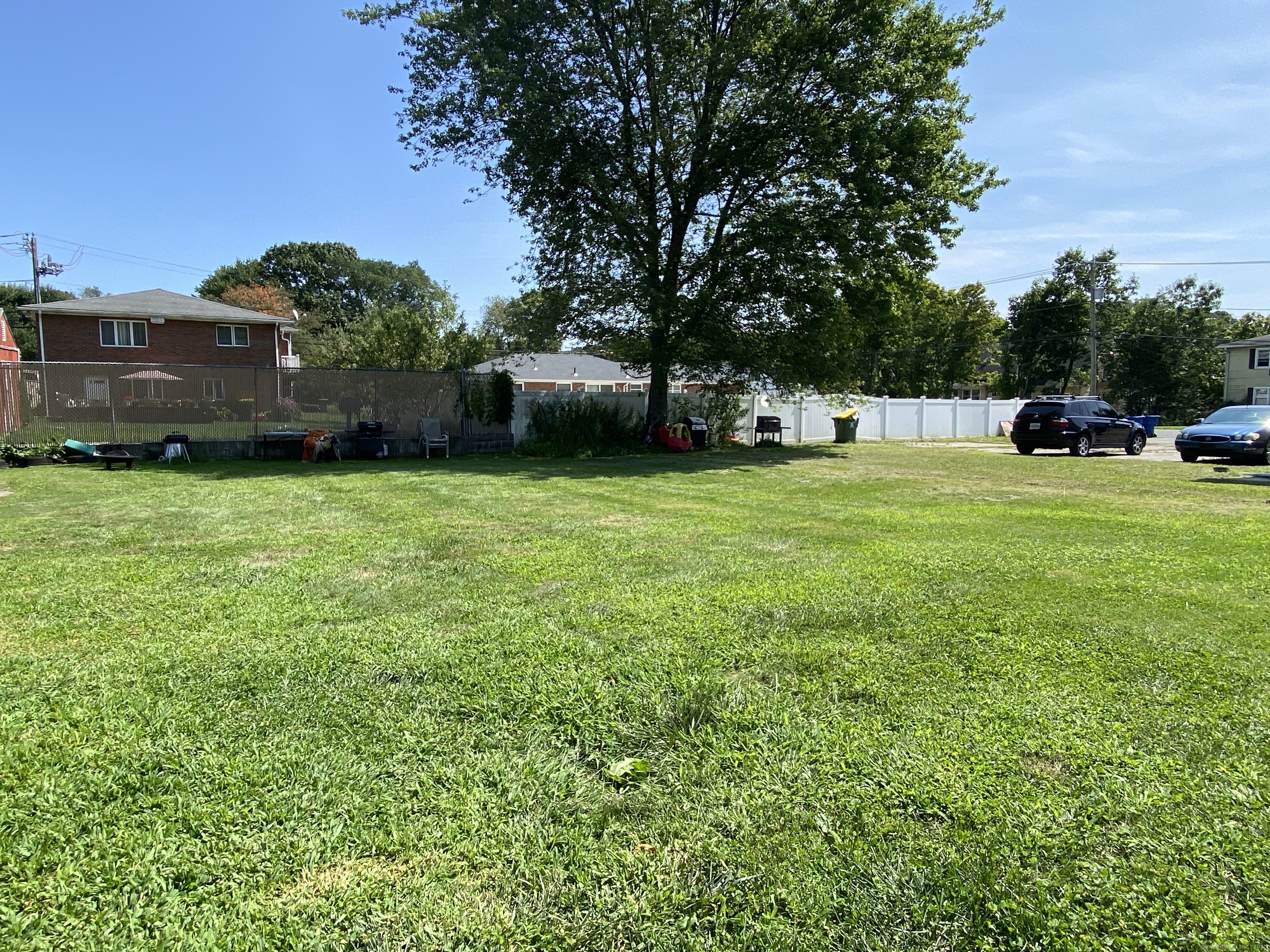 14 Elmview Circle Waterbury CT 06708