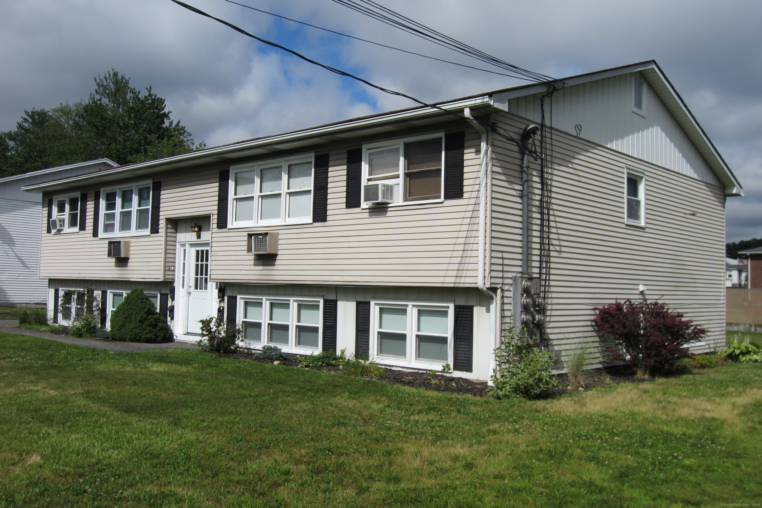14 Elmview Circle Waterbury CT 06708