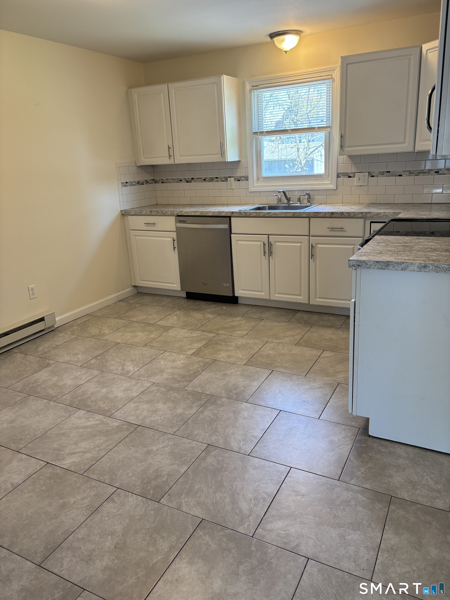 14 Elmview Circle Waterbury CT 06708