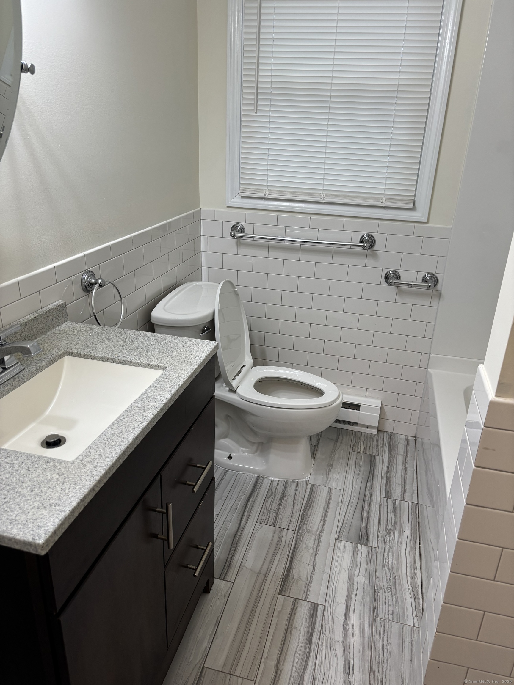 14 Elmview Circle Waterbury CT 06708