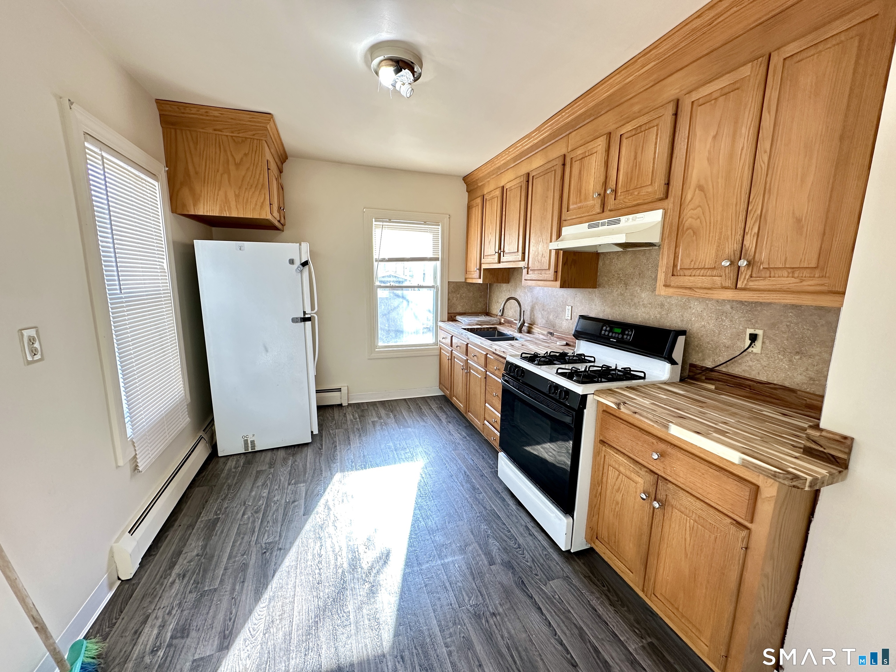 60 Tariff Street Enfield CT 06082