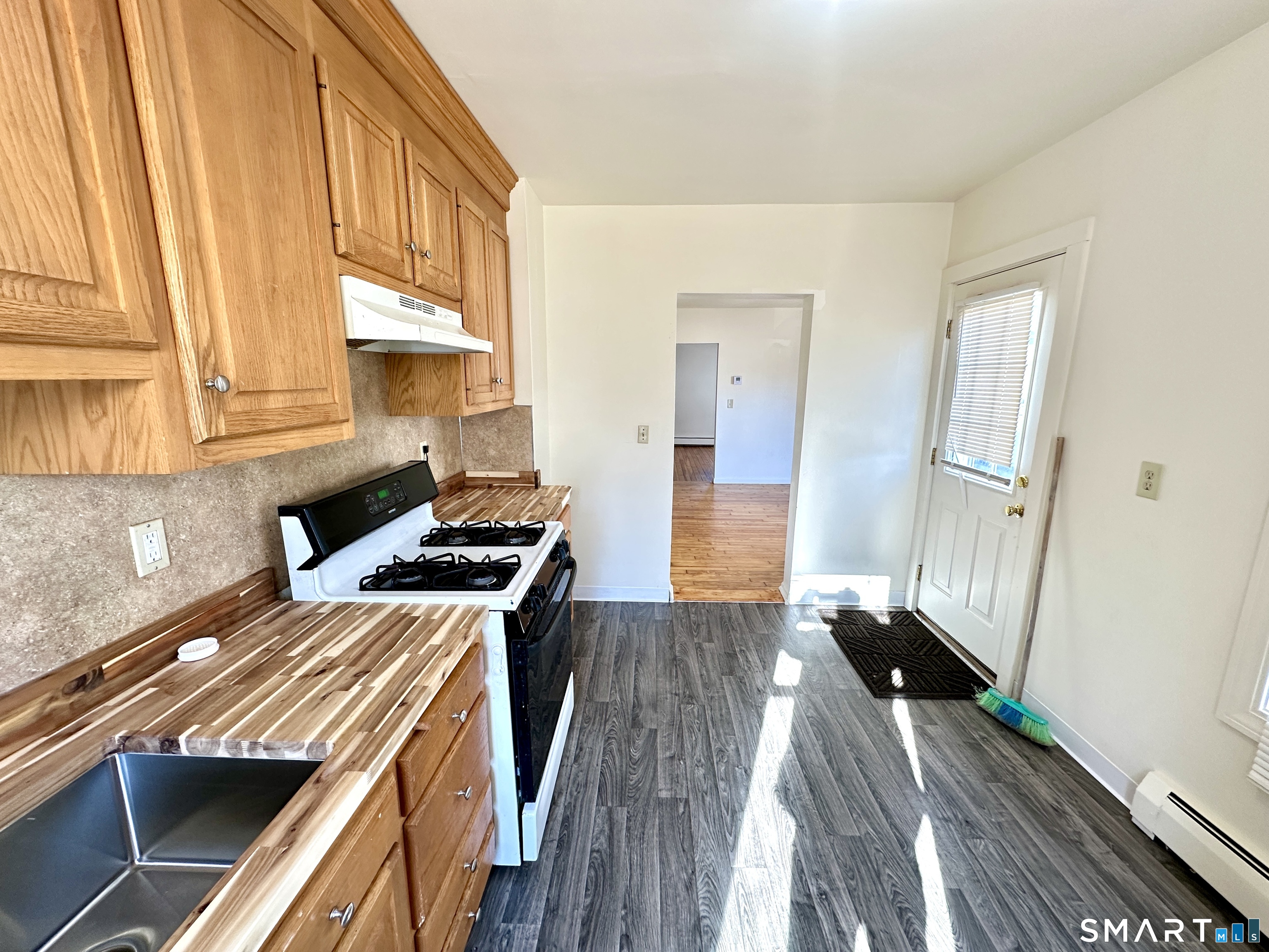 60 Tariff Street Enfield CT 06082