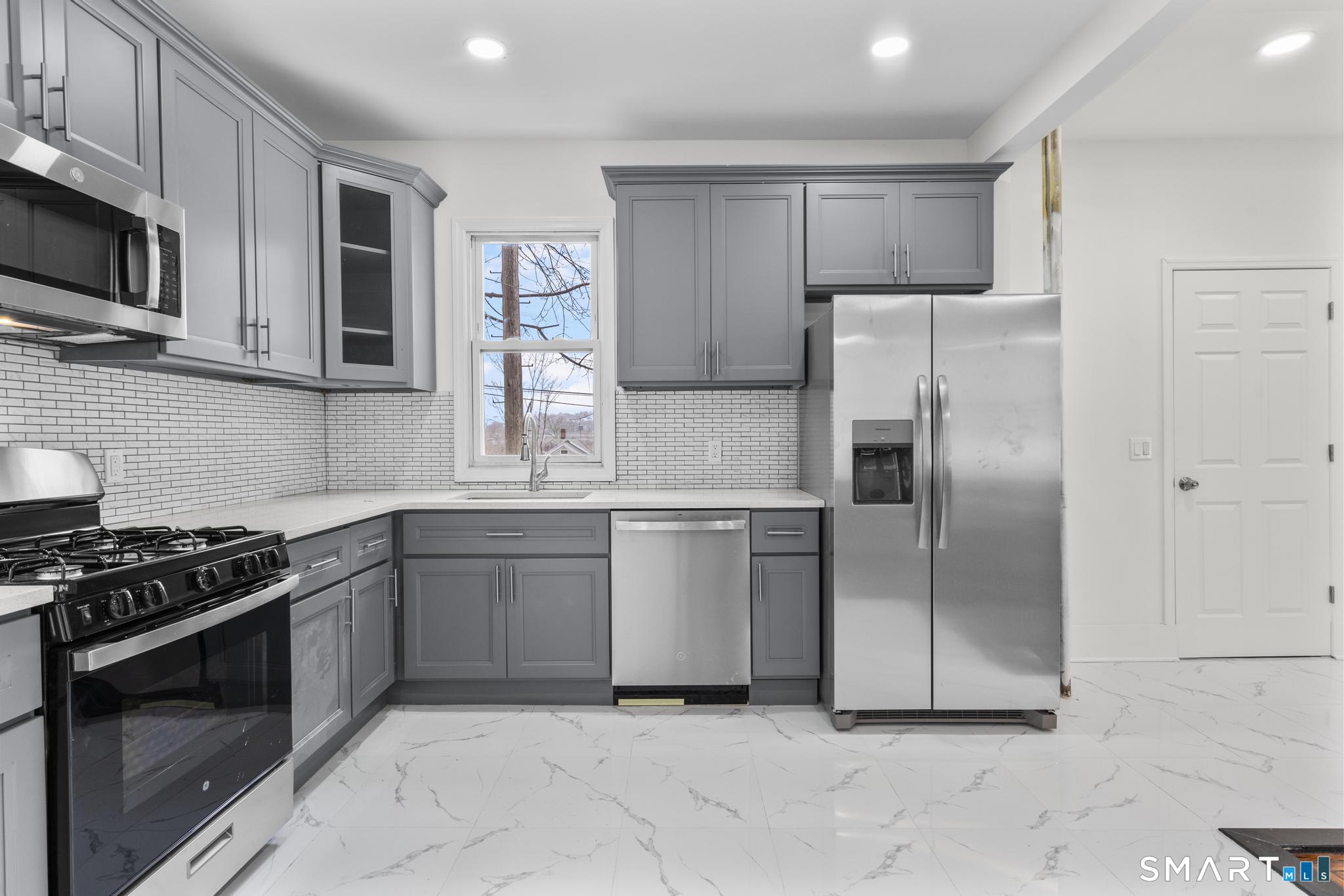 37 Johnson Street Waterbury CT 06710