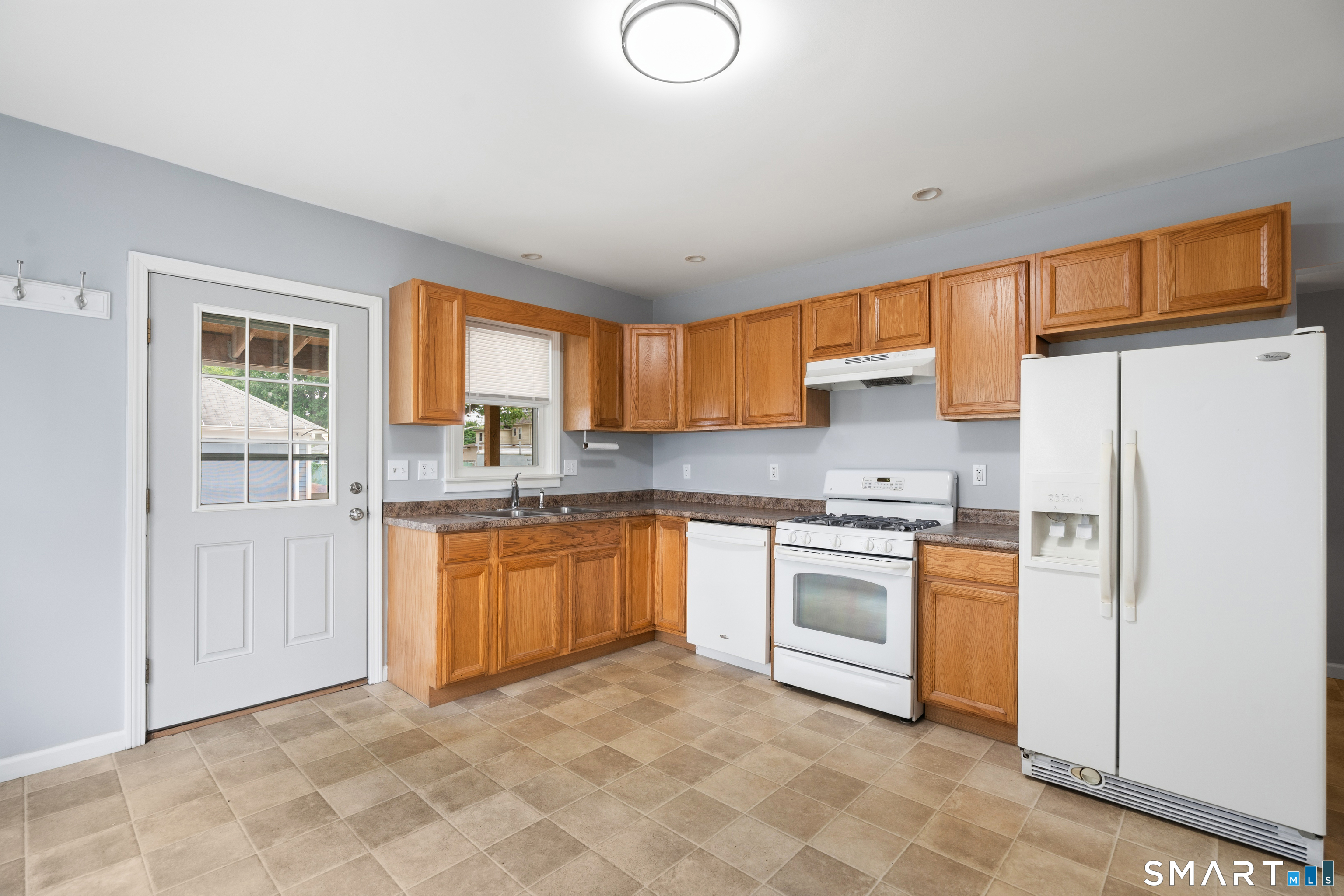 15 Summit Street Manchester CT 06040