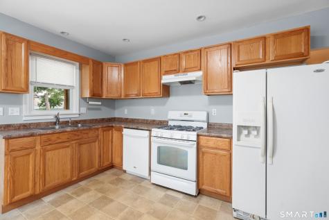 15 Summit Street Manchester CT 06040