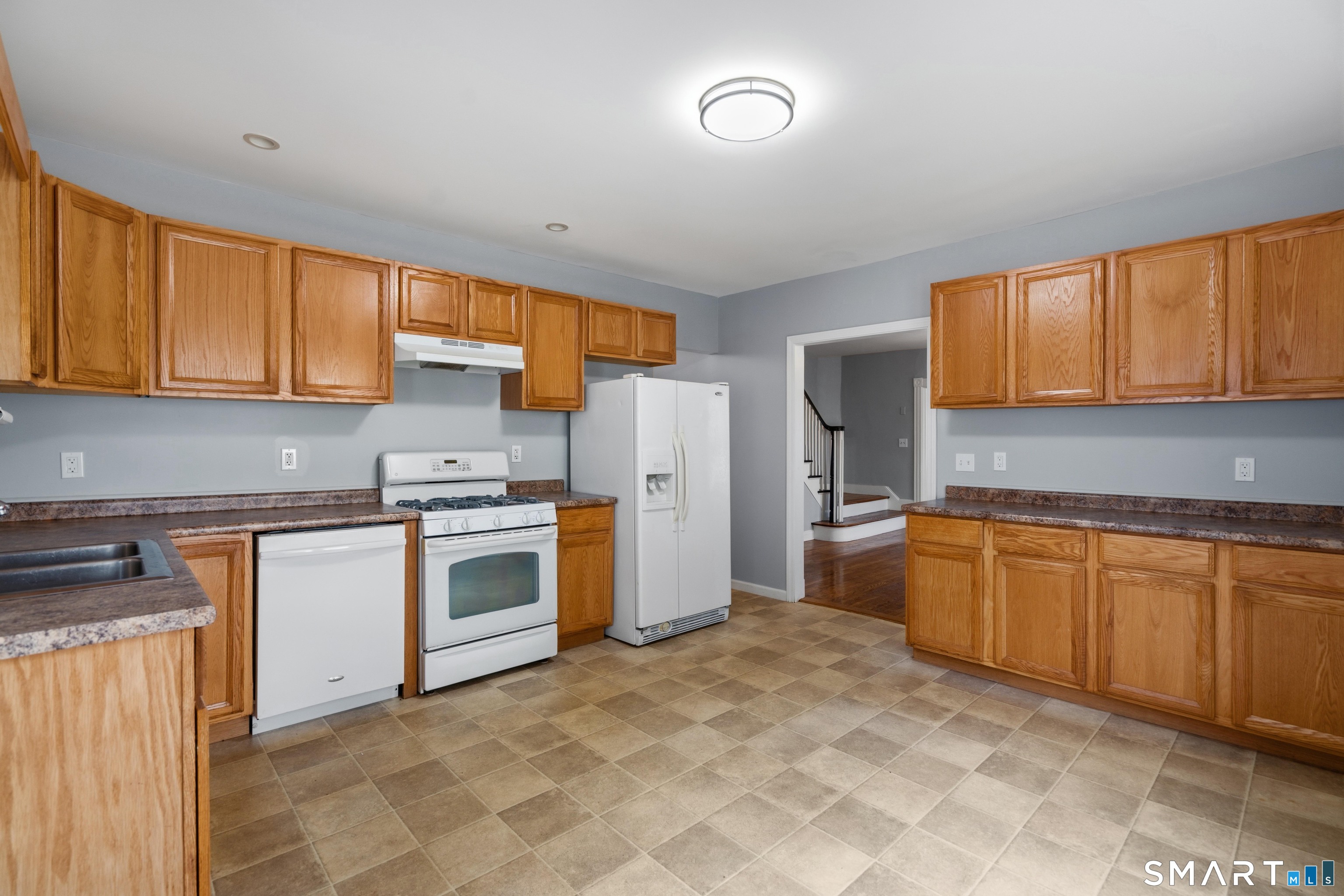 15 Summit Street Manchester CT 06040
