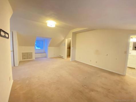 10 Fleetwood Drive Danbury CT 06810