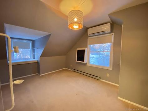 10 Fleetwood Drive Danbury CT 06810