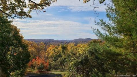 10 Fleetwood Drive Danbury CT 06810