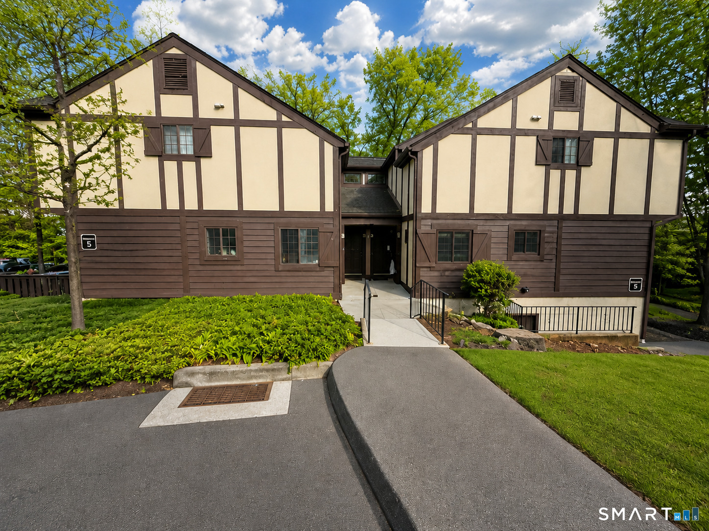 9 Tara Drive Brookfield CT 06804