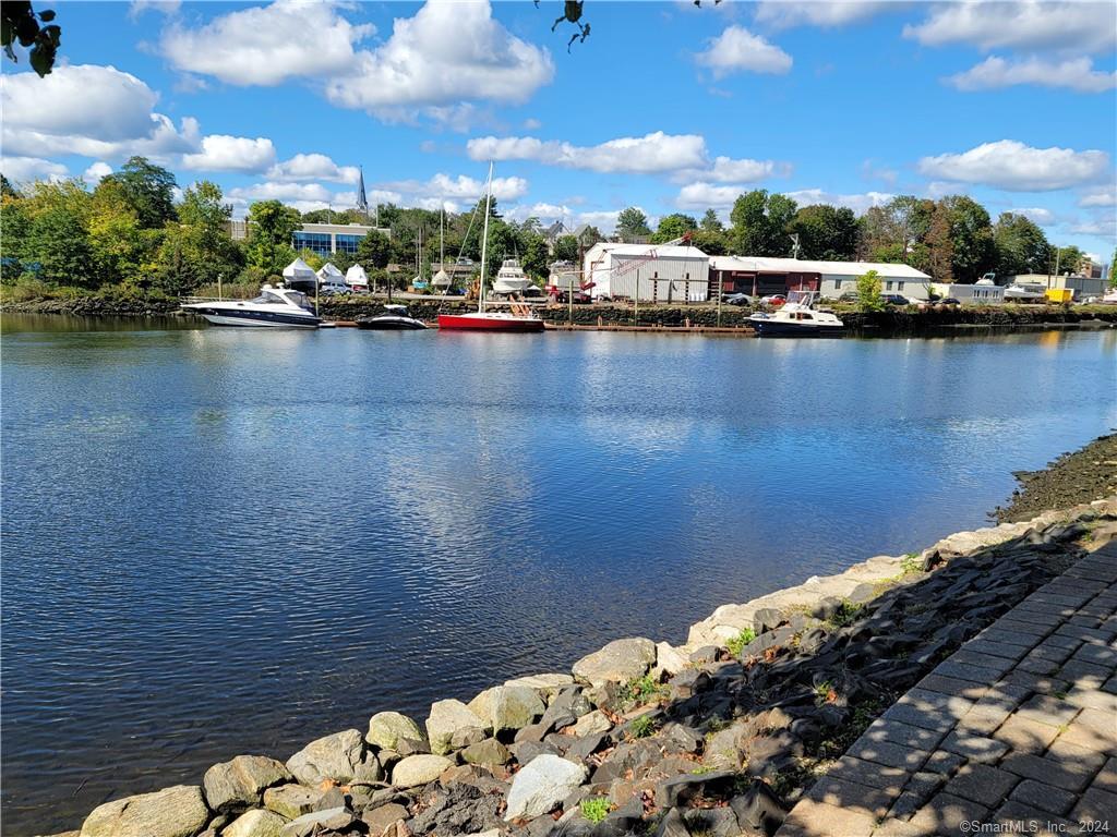 1 Daskams Lane Norwalk CT 06851