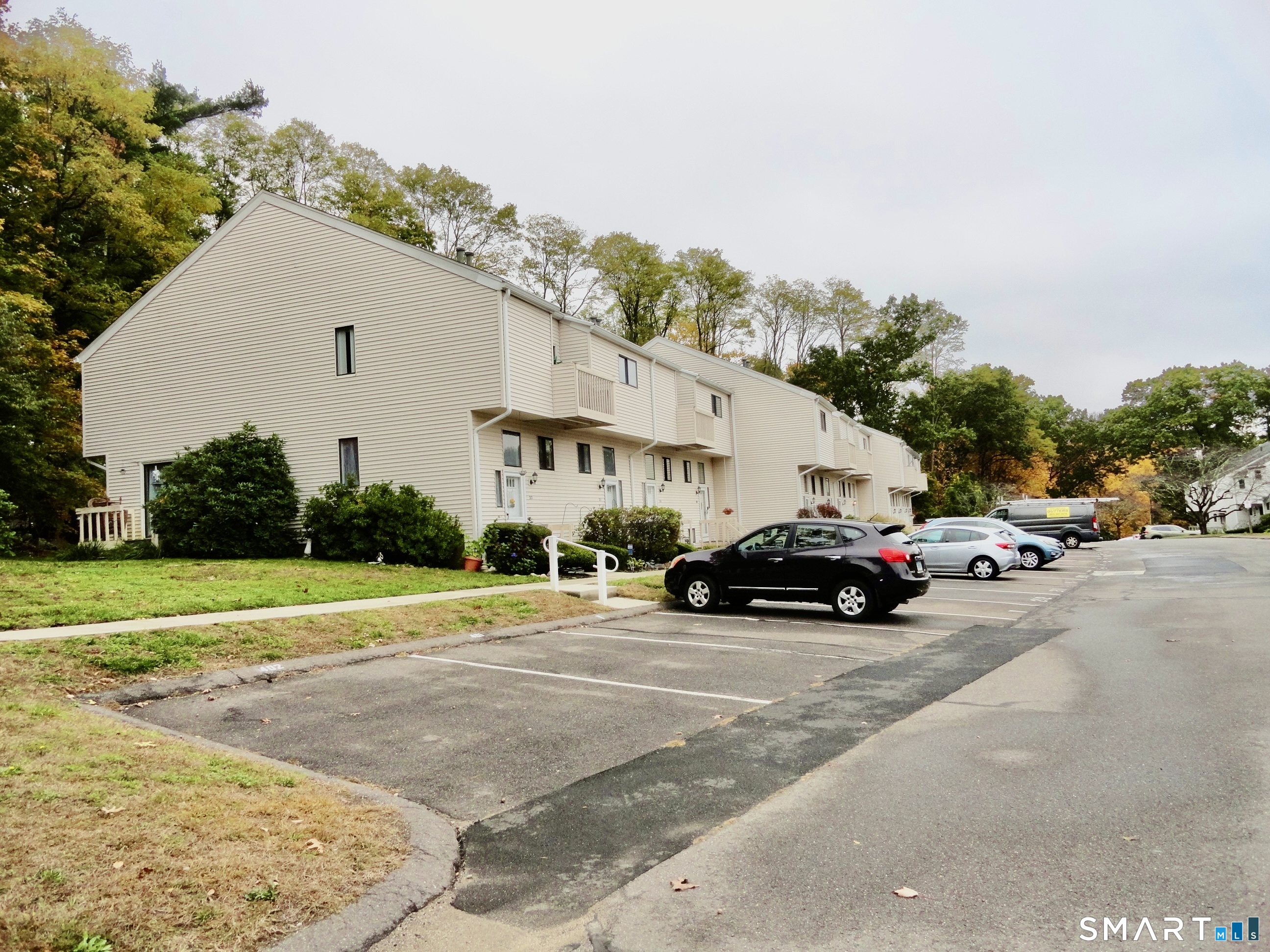 208 Timber Lane Canton CT 06019