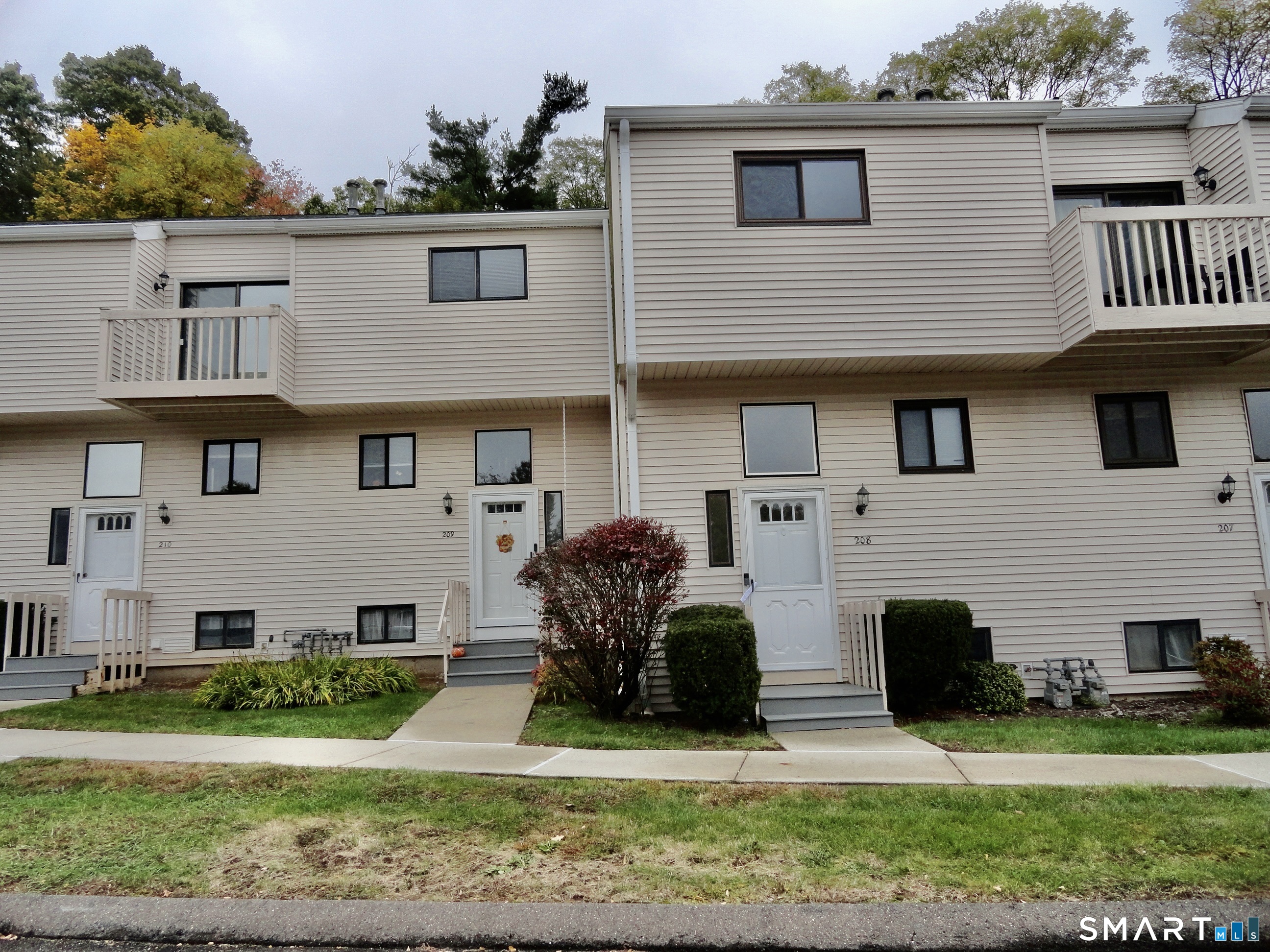 208 Timber Lane Canton CT 06019