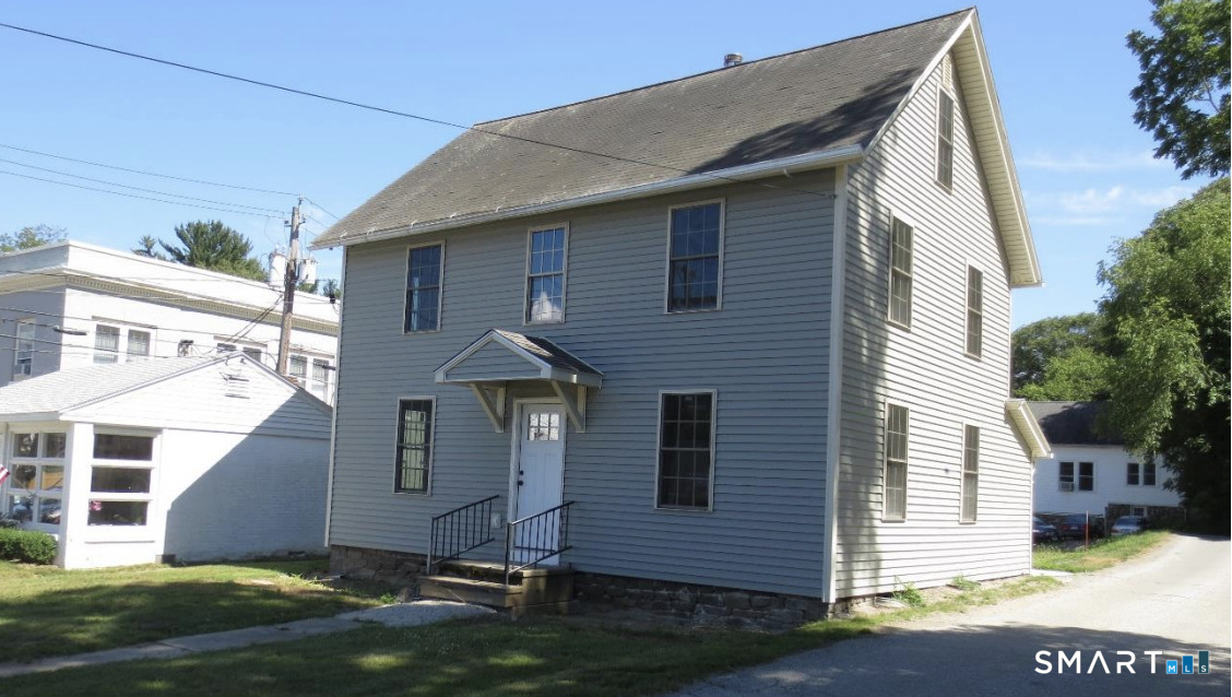 44 Main Street Essex CT 06409