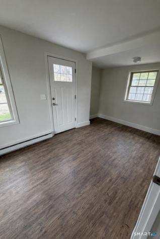 44 Main Street Essex CT 06409