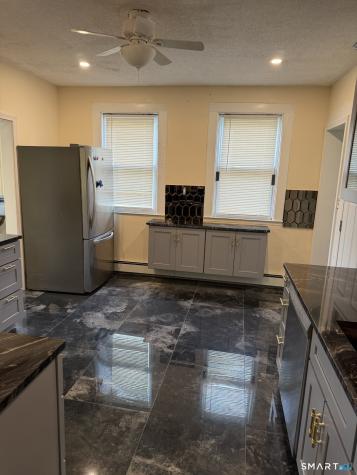 452 Hillside Avenue Hartford CT 06106