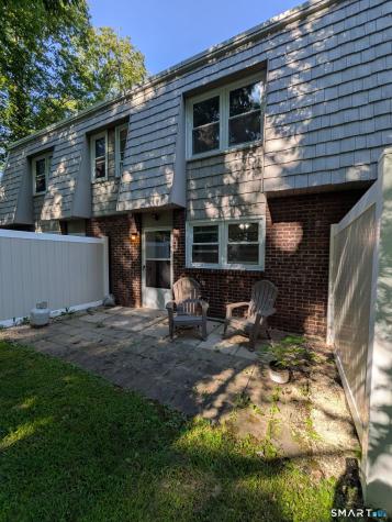61 Dover Court Branford CT 06405