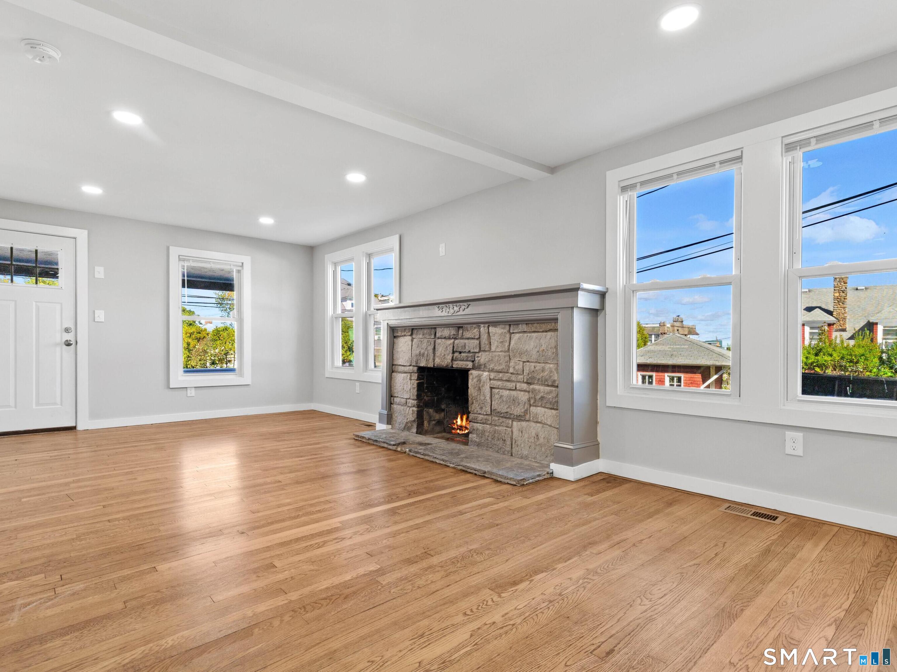 16 School Street New London CT 06320