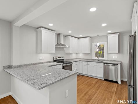 16 School Street New London CT 06320