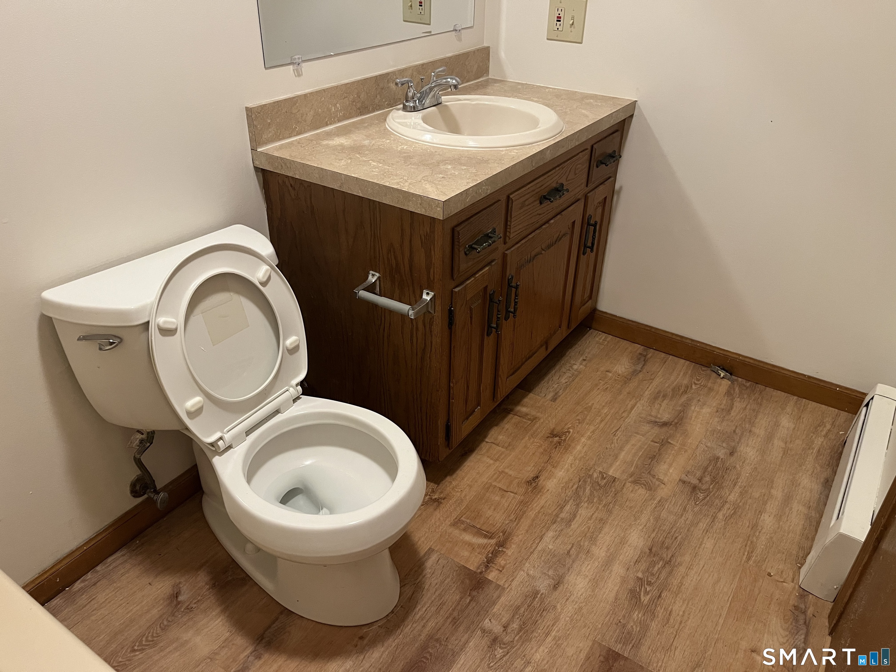 31 Divinity Street Bristol CT 06010