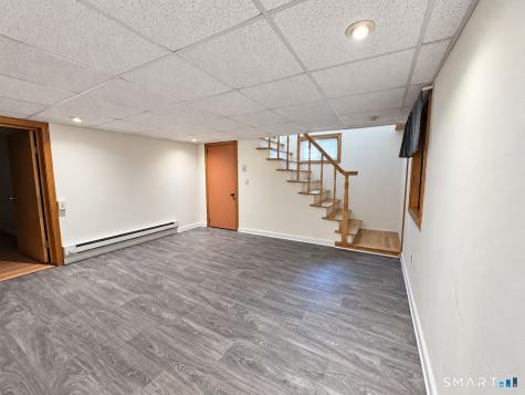 112 Ochsner Place Bridgeport CT 06606