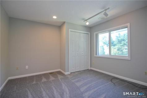 216 East Bass Lane Suffield CT 06078