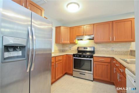 216 East Bass Lane Suffield CT 06078