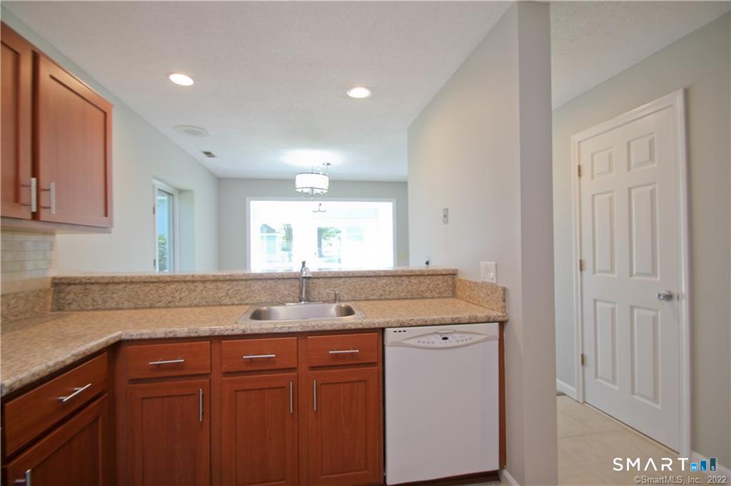 216 East Bass Lane Suffield CT 06078