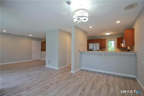 216 East Bass Lane Suffield CT 06078