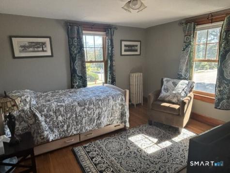 519 Montauk Avenue New London CT 06320
