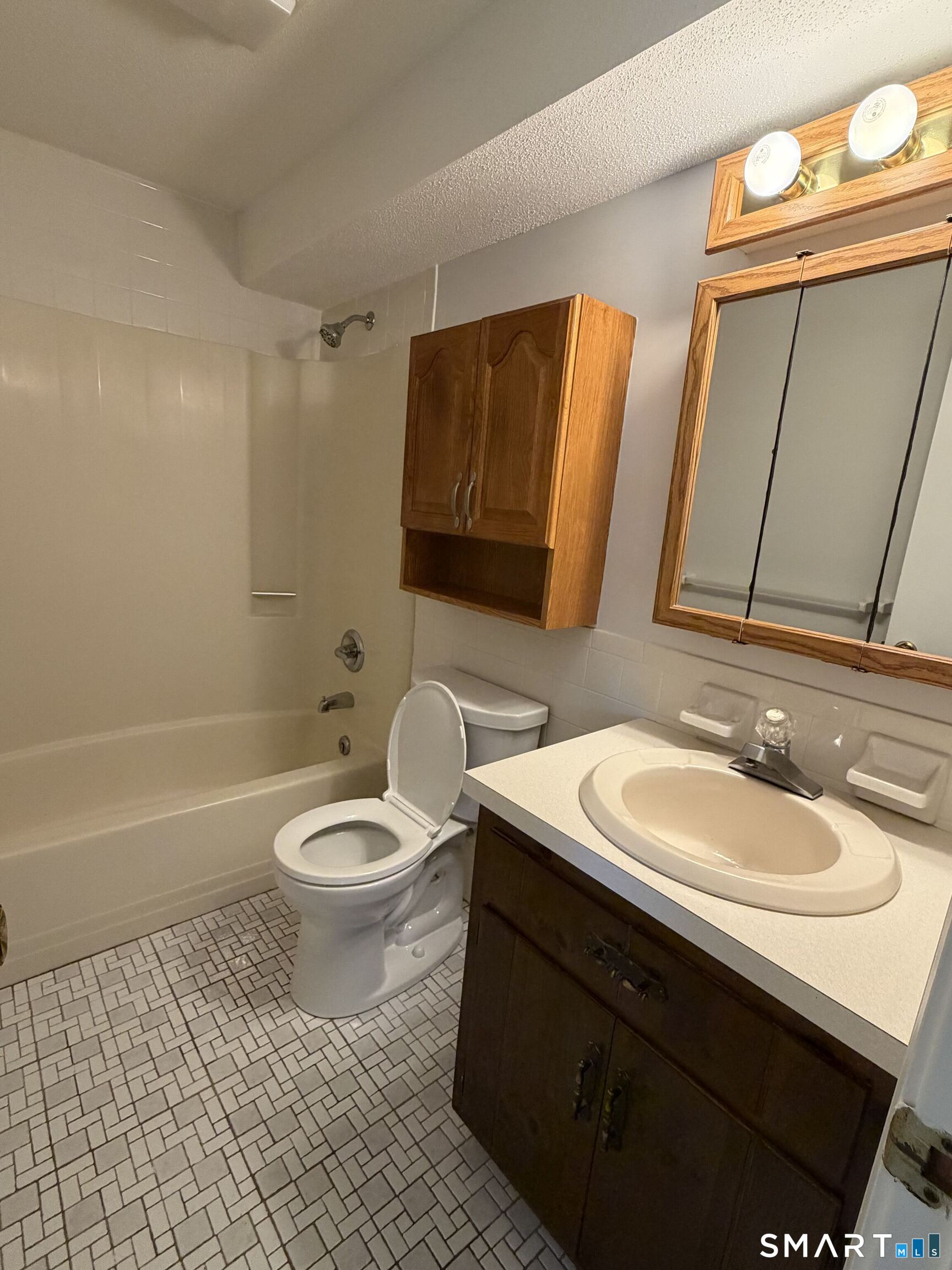 17 Farmington Avenue Plainville CT 06062