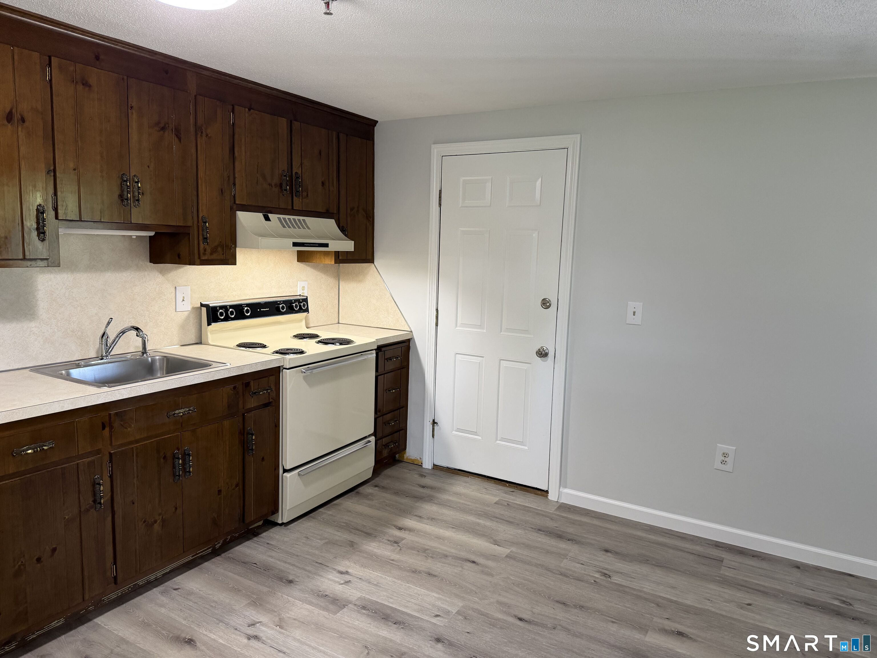 17 Farmington Avenue Plainville CT 06062