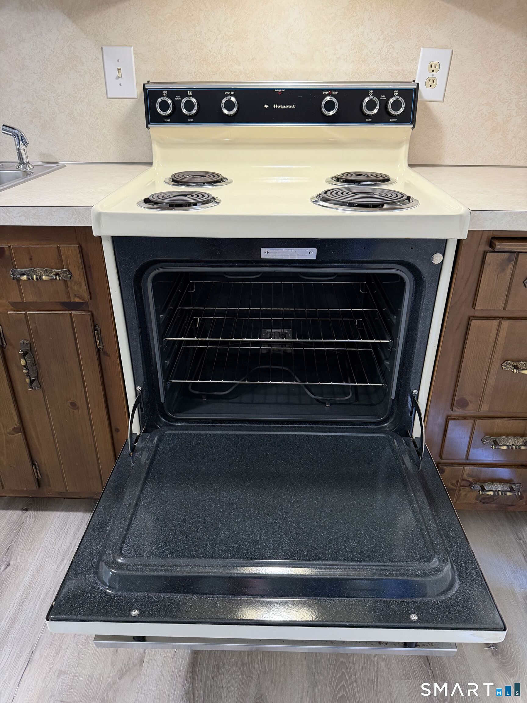 17 Farmington Avenue Plainville CT 06062