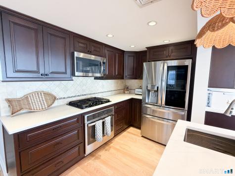 18 Field Court Milford CT 06460
