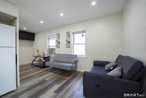 12 Smith Street Derby CT 06418