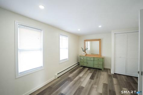 12 Smith Street Derby CT 06418