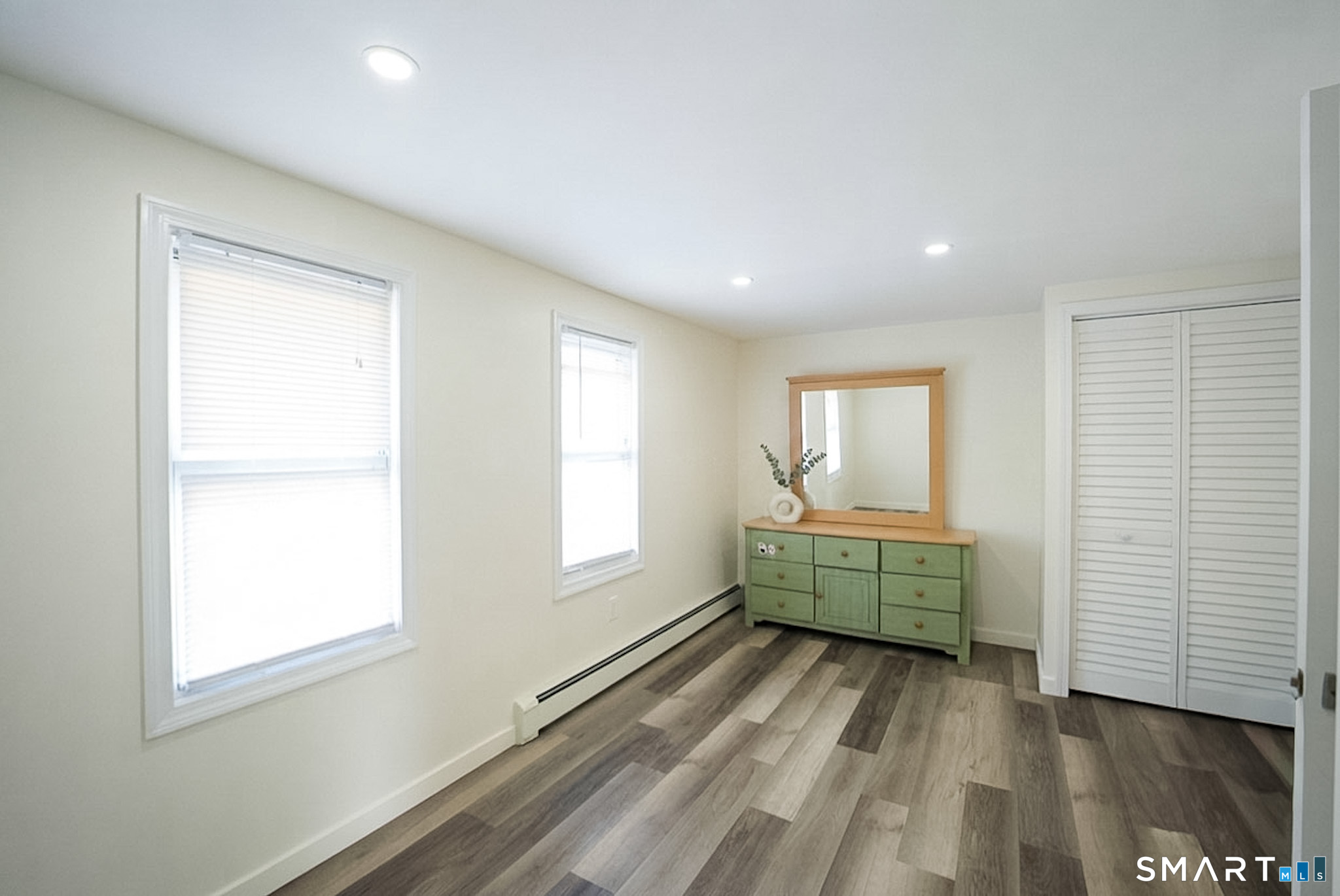 12 Smith Street Derby CT 06418