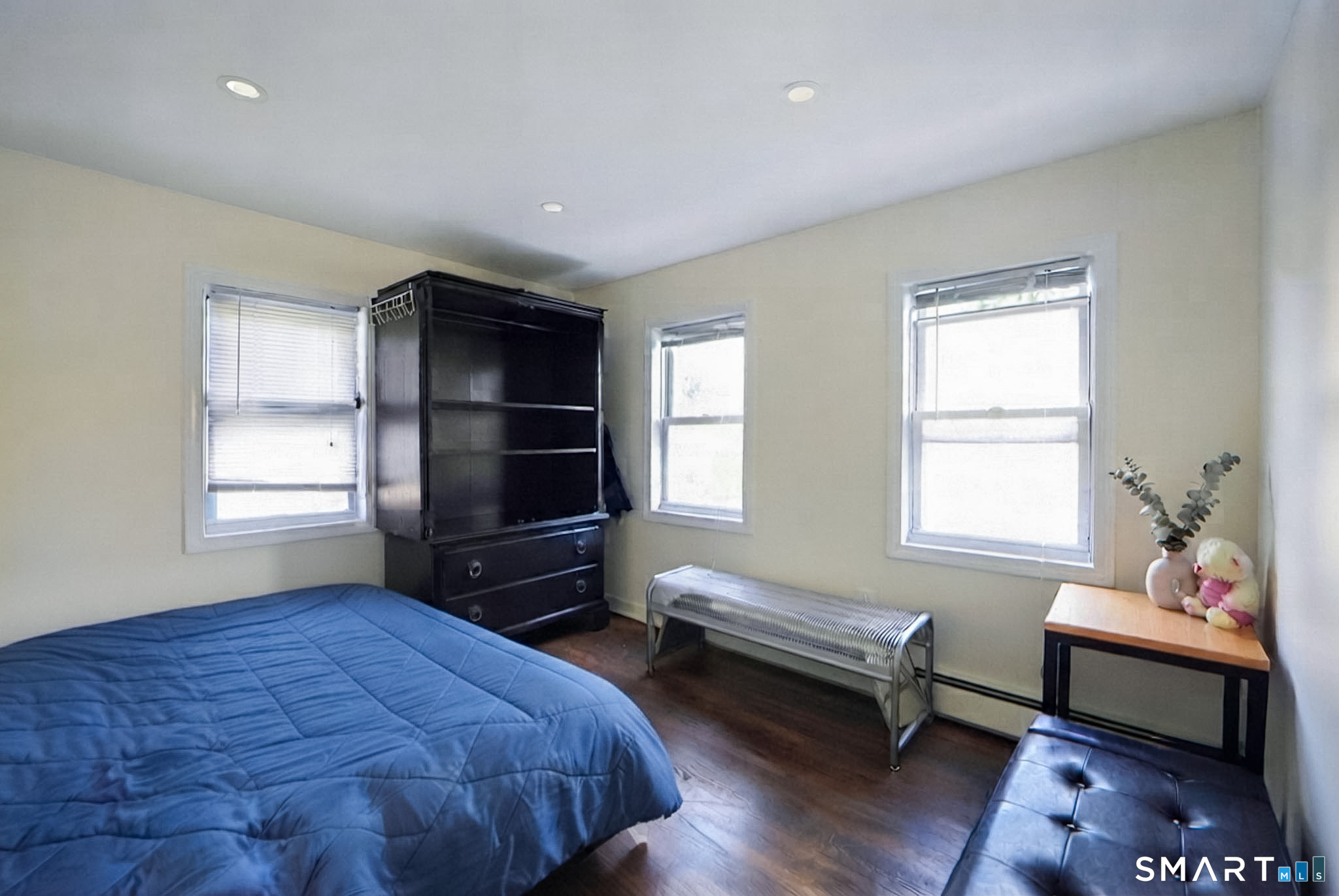 12 Smith Street Derby CT 06418